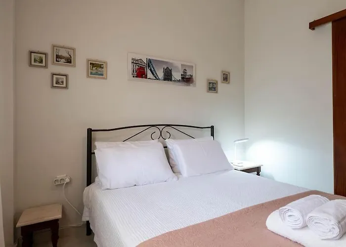 Joan\'S Apartment