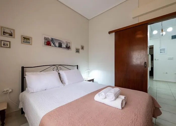 Joan\'S Apartment